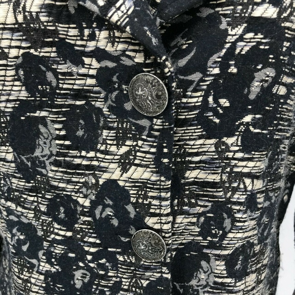 Chico's Triple Button Collared Floral Blazer Sz 8 - Picture 7 of 8
